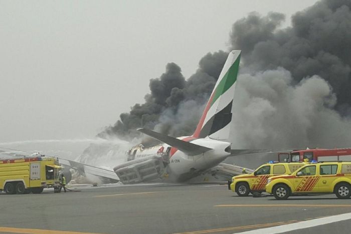 Emirates Airlines Plan Crash on Airport in Dubai.